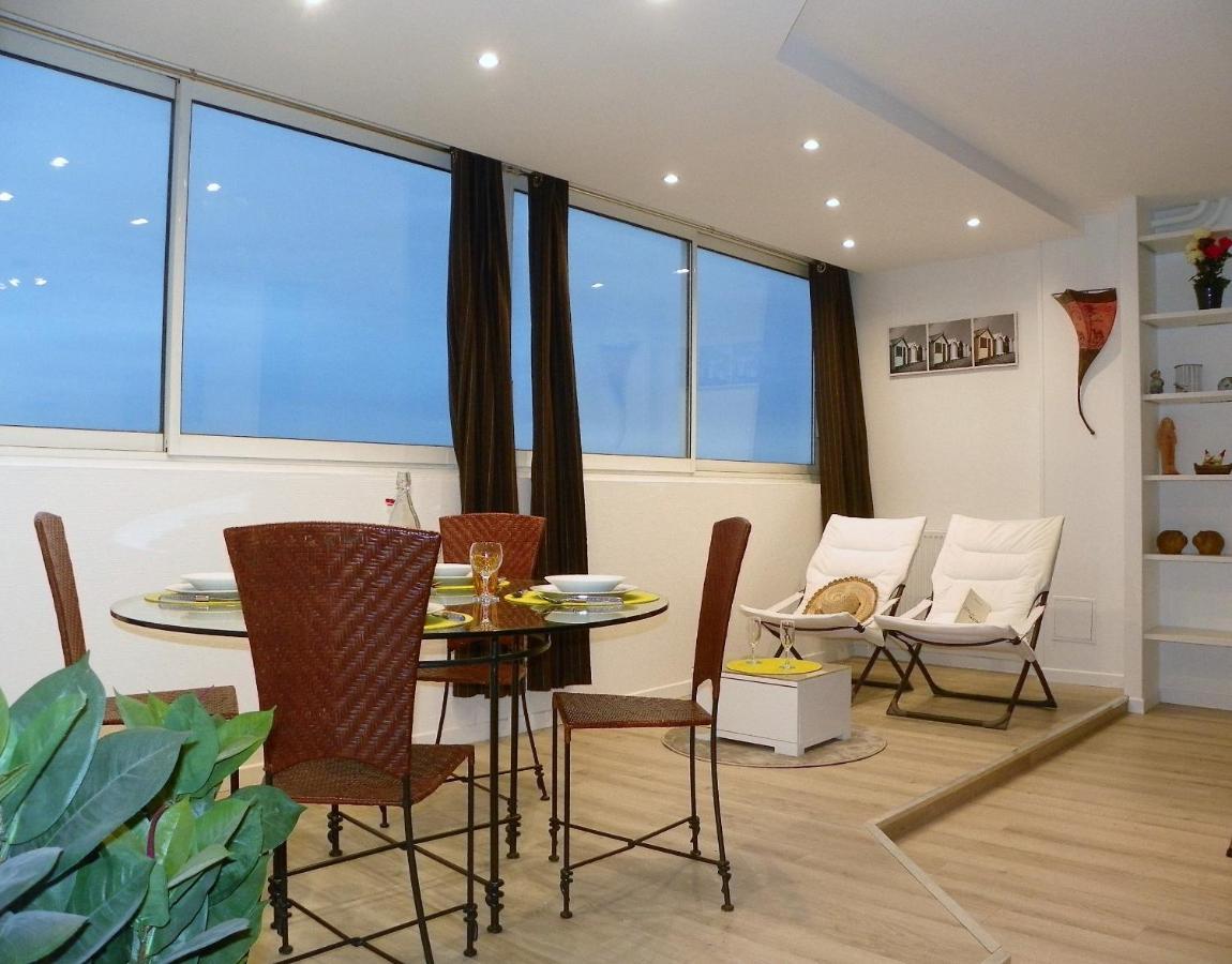 6 Appartements Et 4 Adresses A Mi-Chemin Entre Le Vieux Port Et L Ile De Re ラ・ロシェル エクステリア 写真
