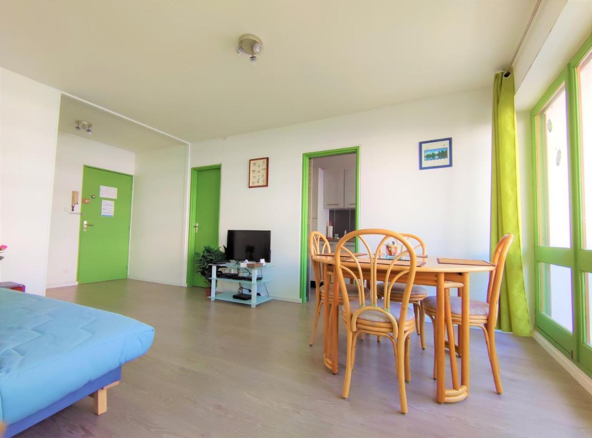 6 Appartements Et 4 Adresses A Mi-Chemin Entre Le Vieux Port Et L Ile De Re ラ・ロシェル エクステリア 写真