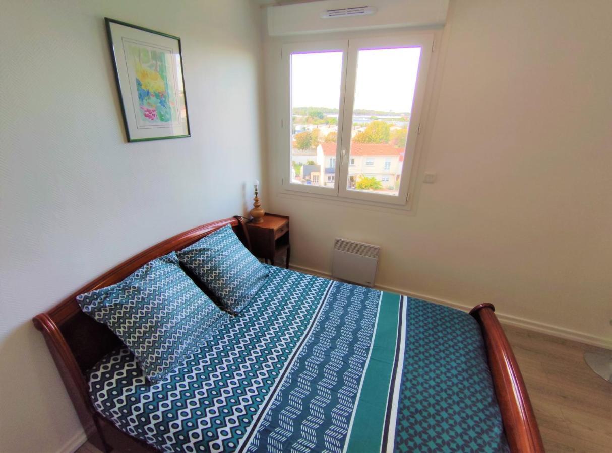 6 Appartements Et 4 Adresses A Mi-Chemin Entre Le Vieux Port Et L Ile De Re ラ・ロシェル エクステリア 写真