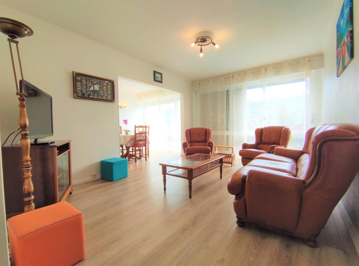 6 Appartements Et 4 Adresses A Mi-Chemin Entre Le Vieux Port Et L Ile De Re ラ・ロシェル エクステリア 写真