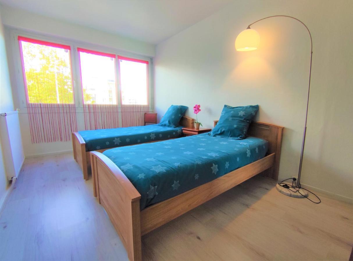 6 Appartements Et 4 Adresses A Mi-Chemin Entre Le Vieux Port Et L Ile De Re ラ・ロシェル エクステリア 写真