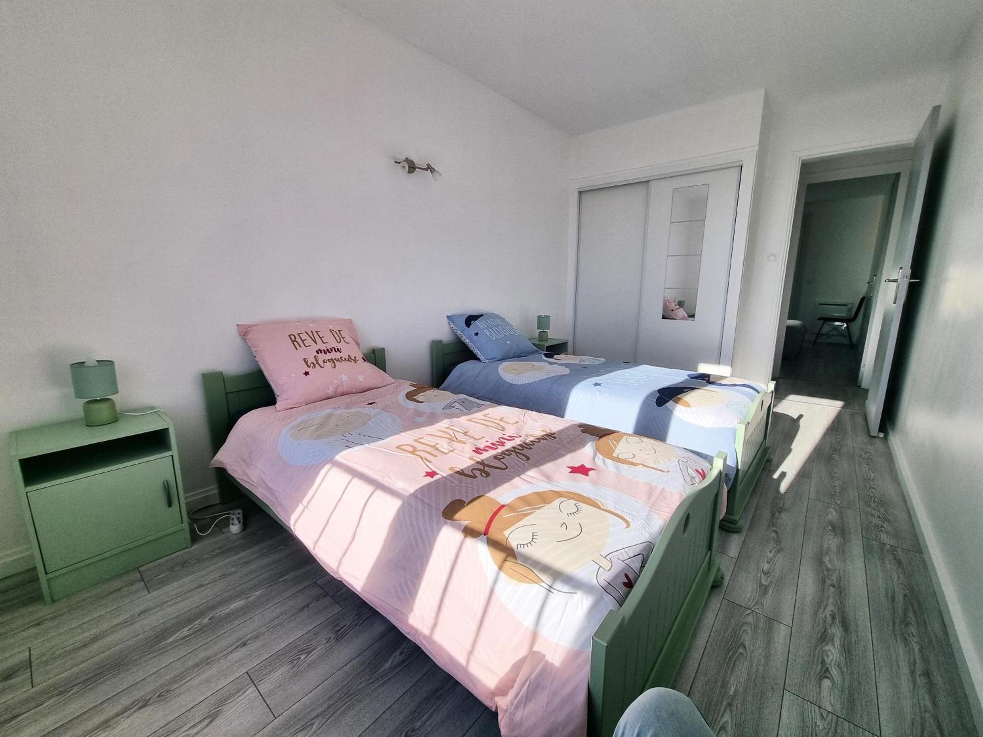 6 Appartements Et 4 Adresses A Mi-Chemin Entre Le Vieux Port Et L Ile De Re ラ・ロシェル エクステリア 写真