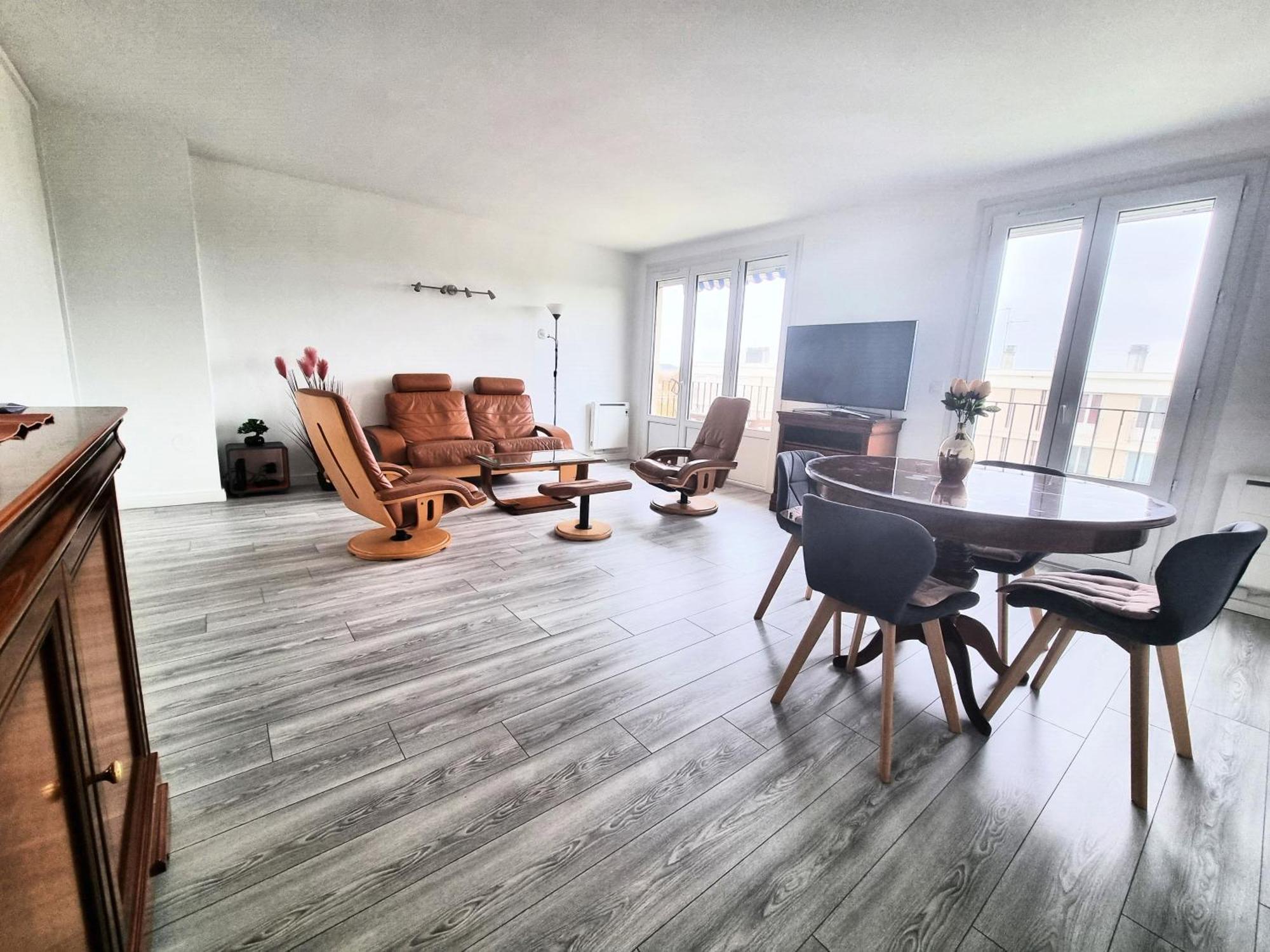 6 Appartements Et 4 Adresses A Mi-Chemin Entre Le Vieux Port Et L Ile De Re ラ・ロシェル エクステリア 写真