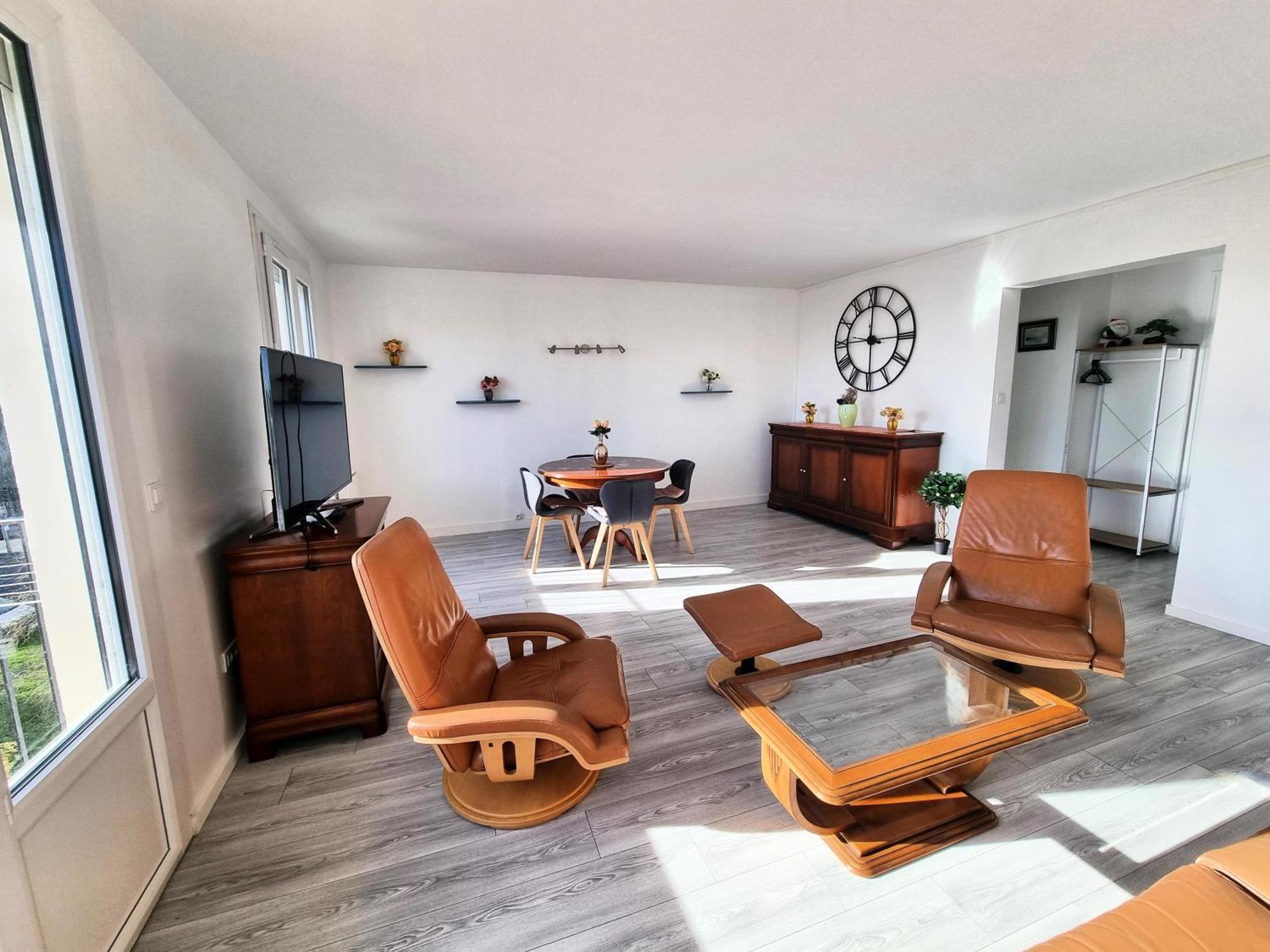 6 Appartements Et 4 Adresses A Mi-Chemin Entre Le Vieux Port Et L Ile De Re ラ・ロシェル エクステリア 写真